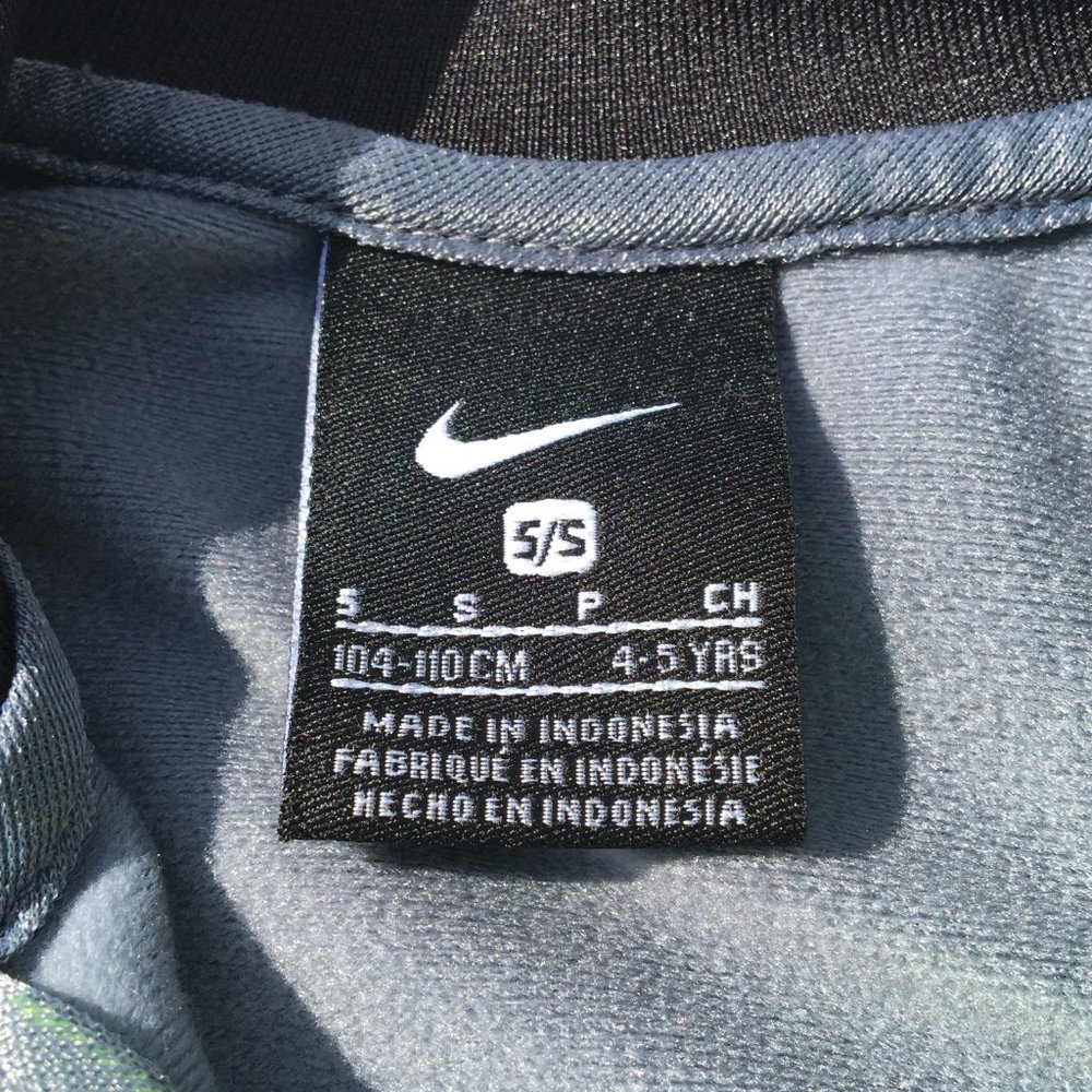 Nike Kids Full Zip Jacket Black Gray Size 5 - Picture 3 of 4